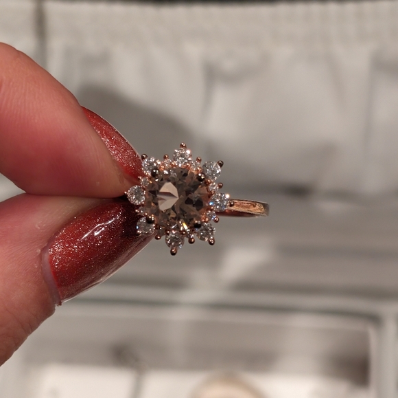 Rose gold morganite ring - Picture 3 of 6